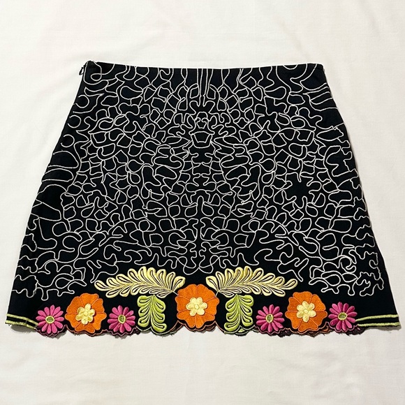 PSNY By Saman Petite Embroid Skirt, Fully Lined, Side-Zip, Black Multicolor- 12P - Picture 5 of 16
